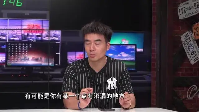 發(fā)動機冷卻液減少報警燈亮怎么辦？